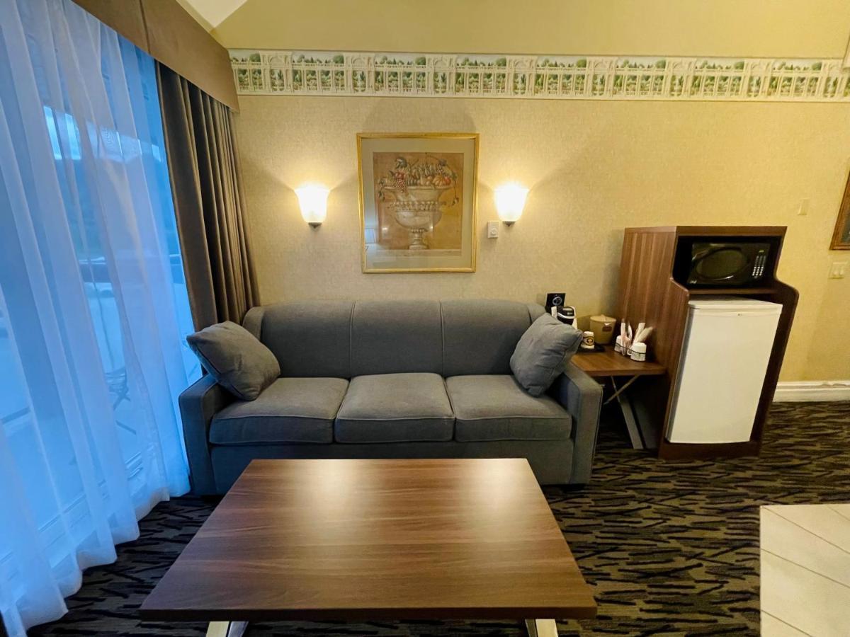 Stanford Hotel 3*